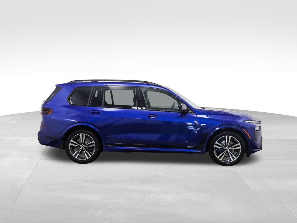 Used 2025 BMW X7 M60i image 6