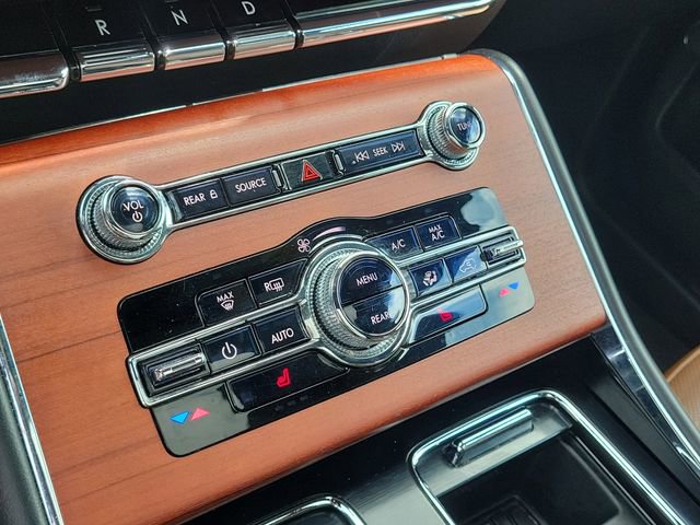 Certified 2023 Lincoln Aviator Reserve image 30