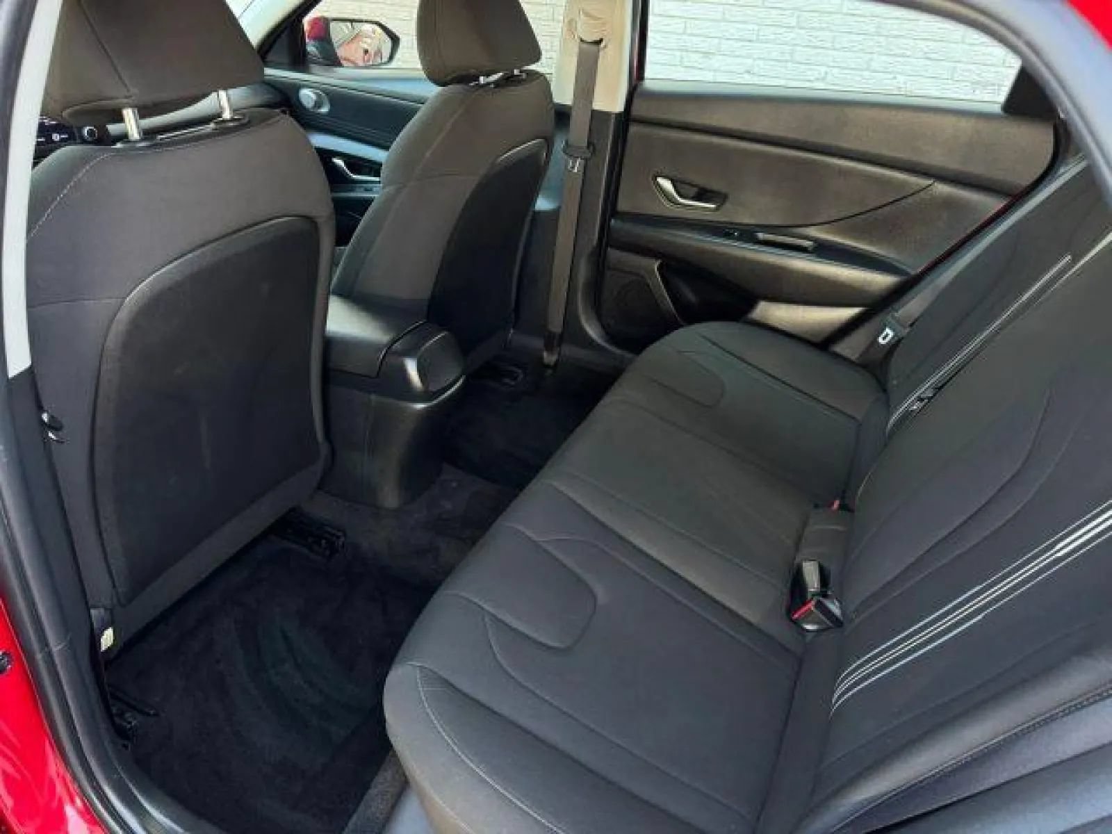 Used 2022 Hyundai Elantra SEL FWD image 17