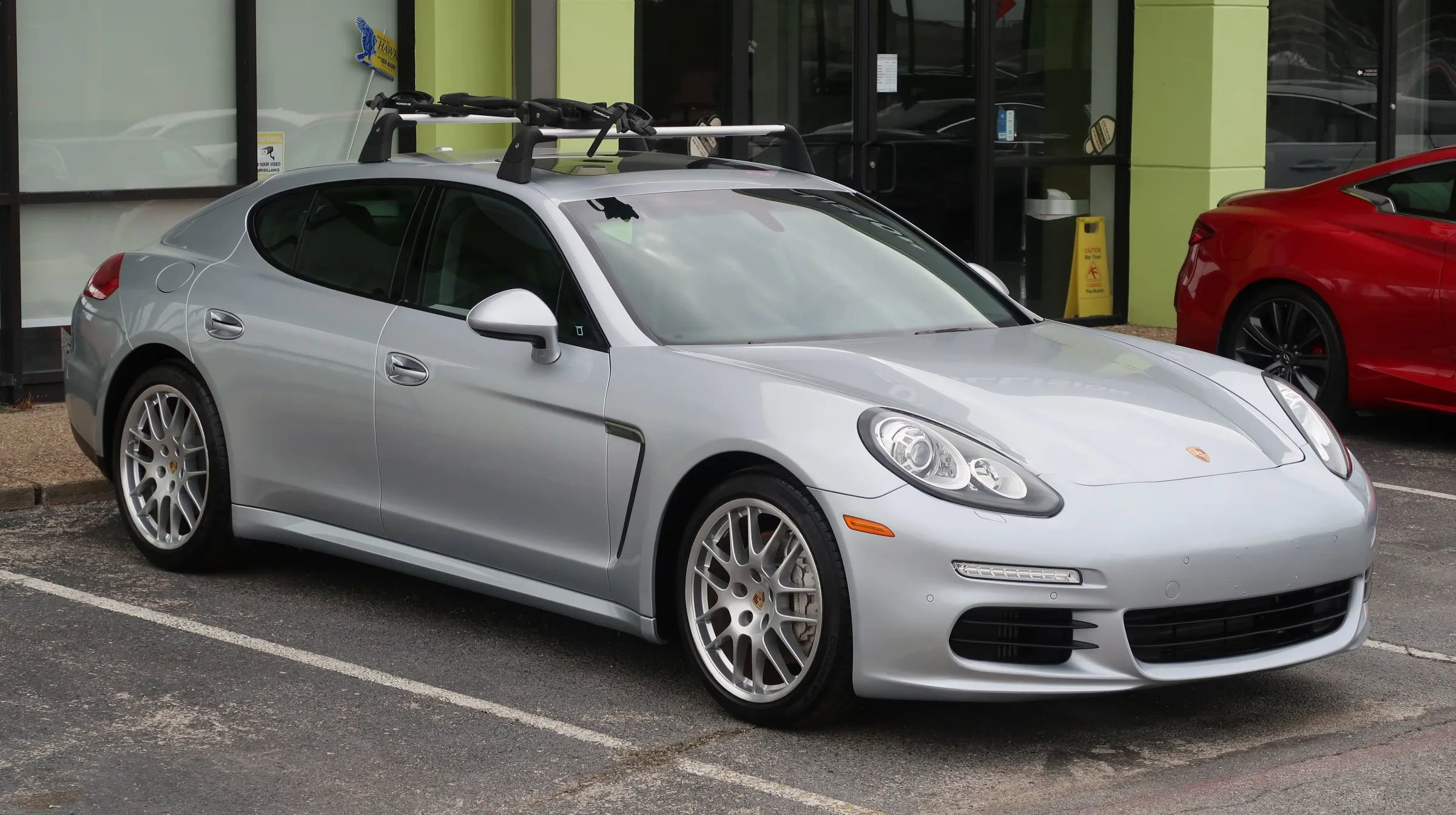 Used 2015 Porsche Panamera S image 2