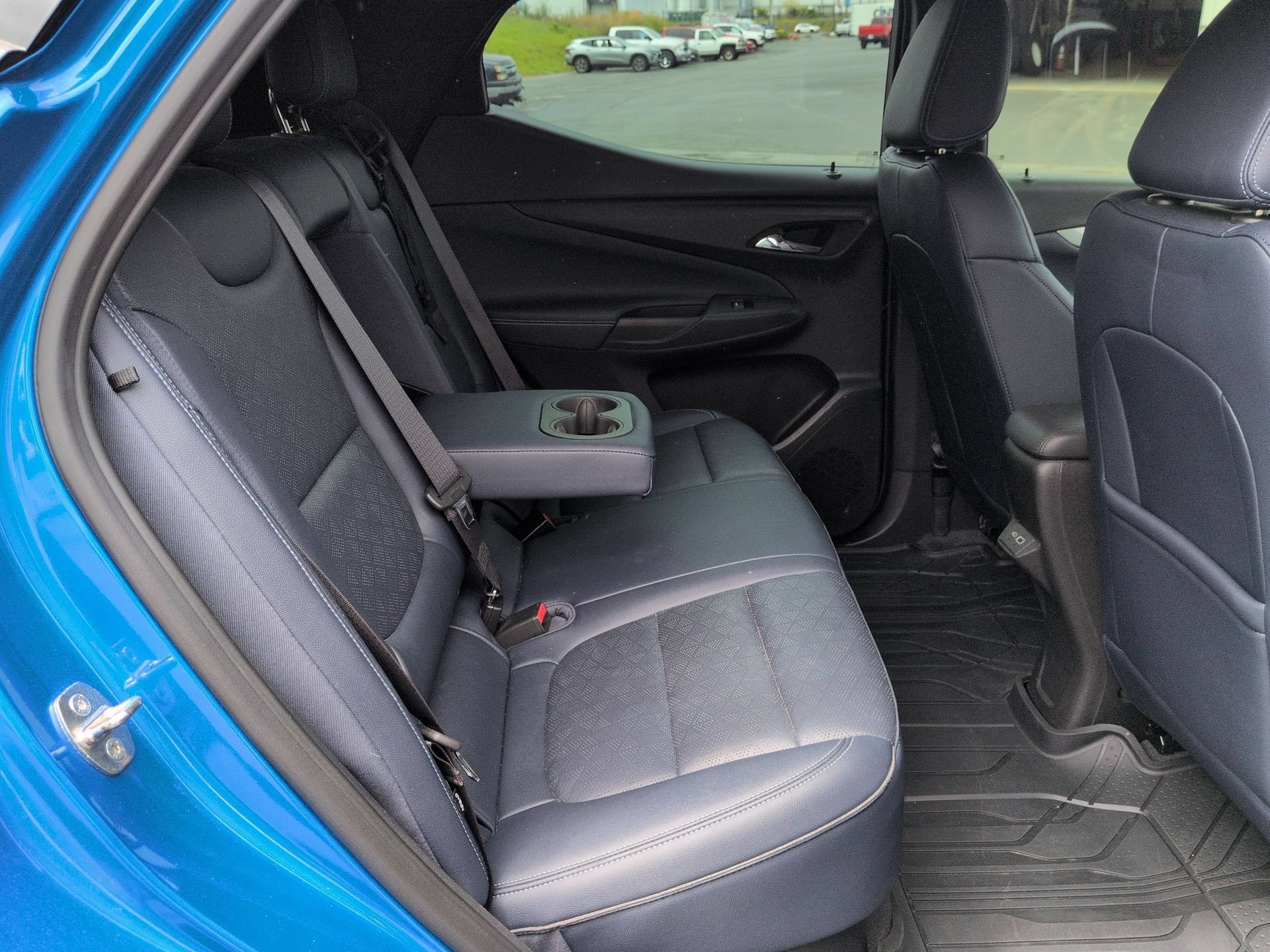 Certified 2022 Chevrolet Bolt EUV LT w/ Convenience Package FWD image 26