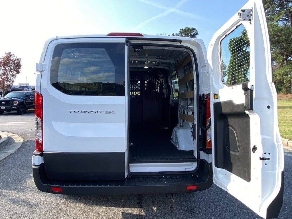 Used 2025 Ford Transit 250 Low Roof w/ Exterior Upgrade Package RWD image 6