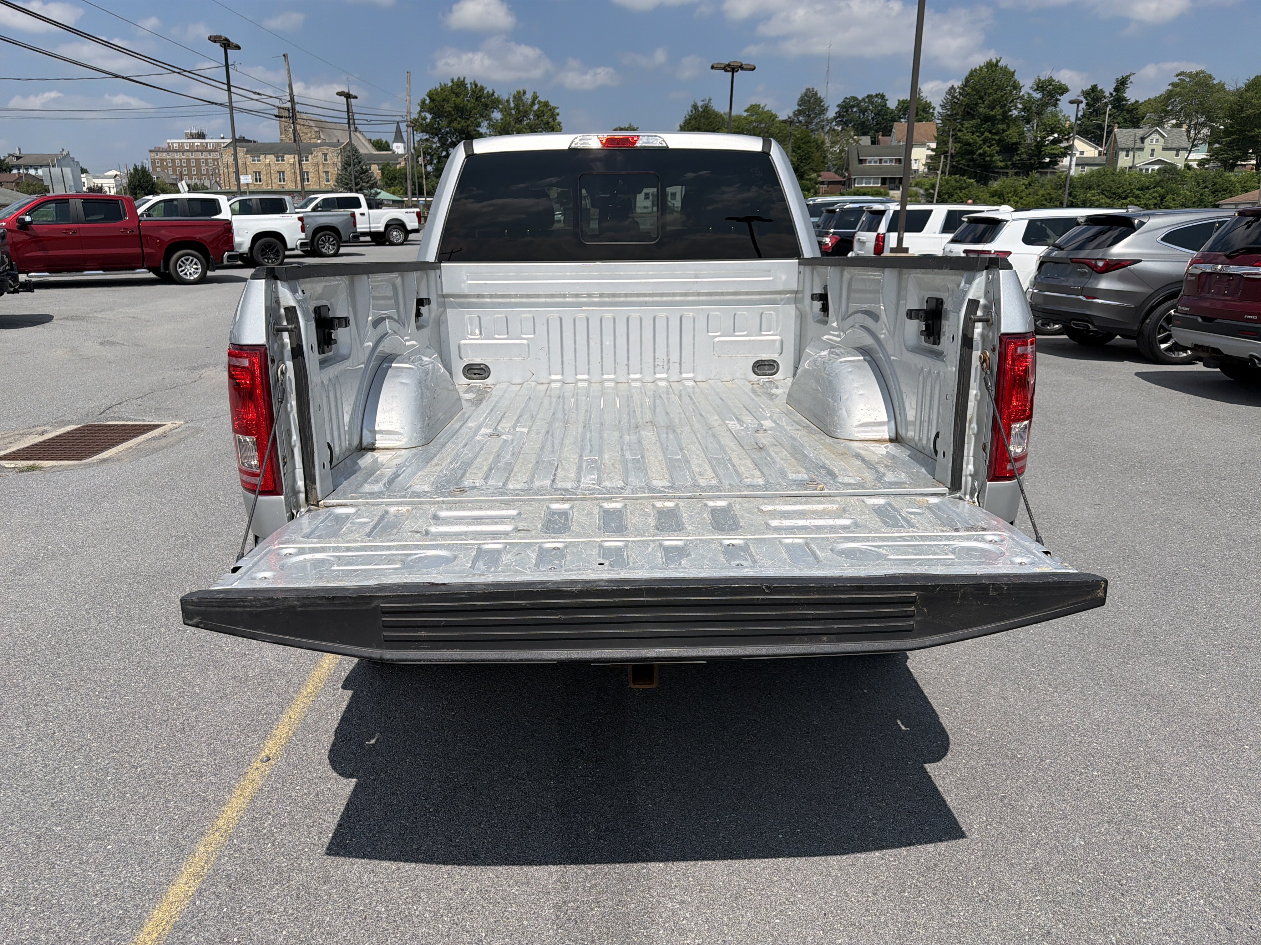Used 2016 Ford F150 XLT w/ Equipment Group 302A Luxury AWD/4WD image 17