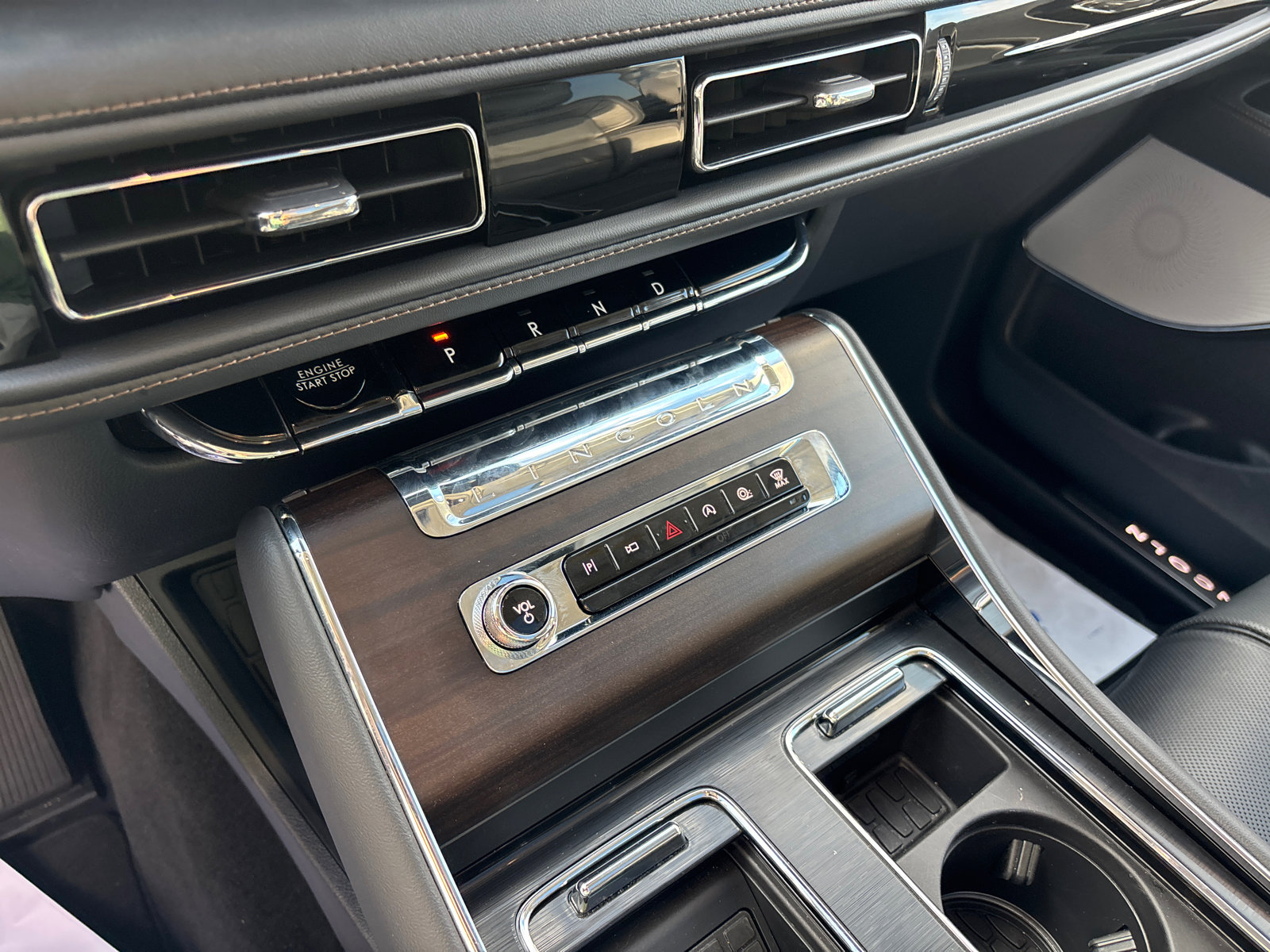 New 2025 Lincoln Aviator Reserve w/ Equipment Group 201A image 24