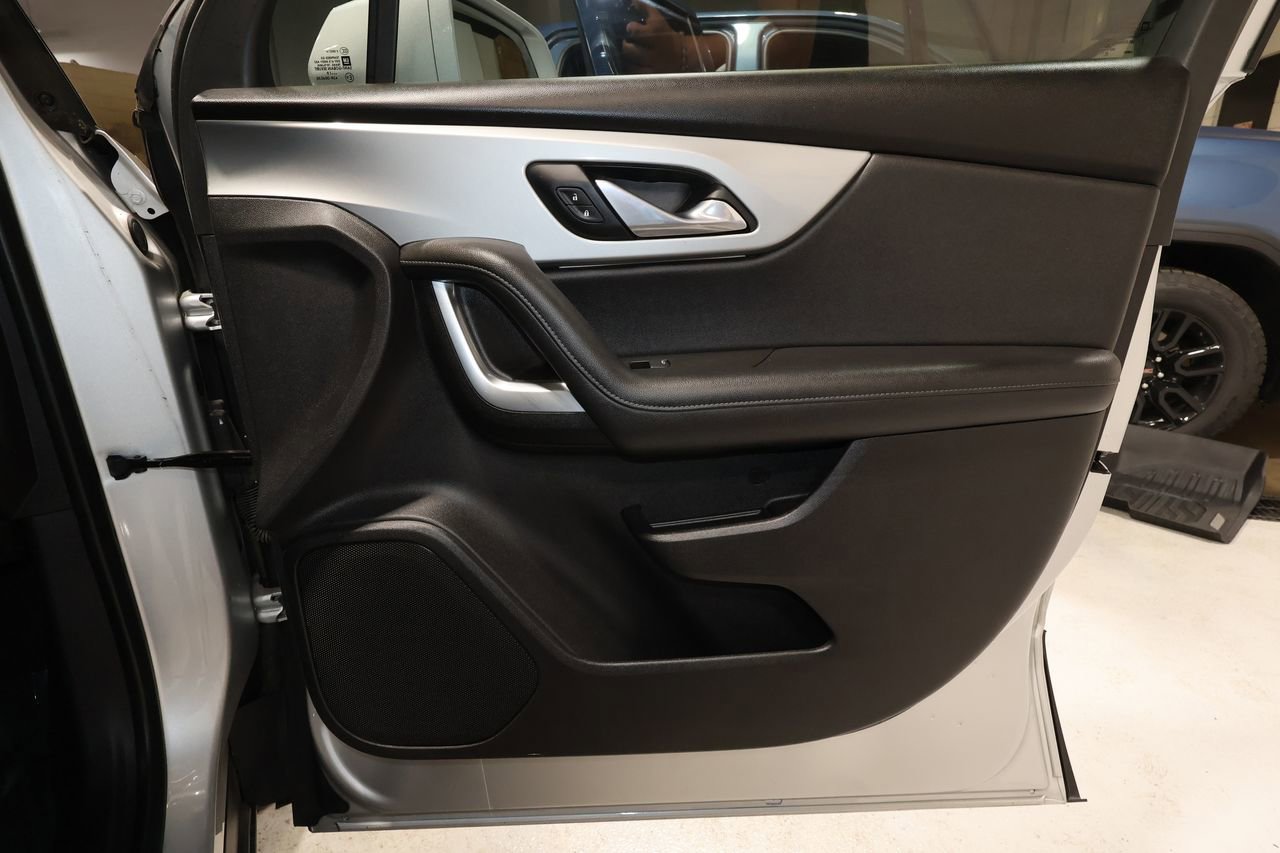 Used 2020 Chevrolet Blazer LT FWD image 18