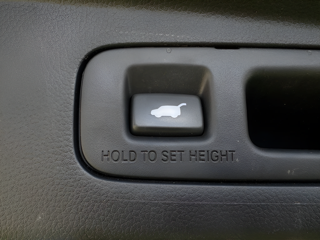 Used 2023 Honda CR-V Sport Touring image 10
