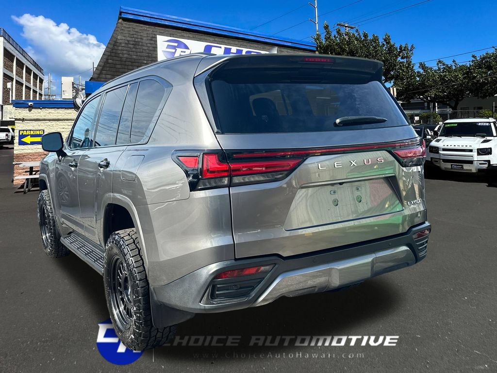 Used 2022 Lexus LX 600 4WD w/ Appearance Package image 5