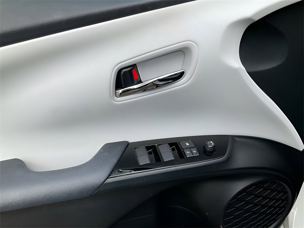 Used 2022 Toyota Prius Prime Limited image 17