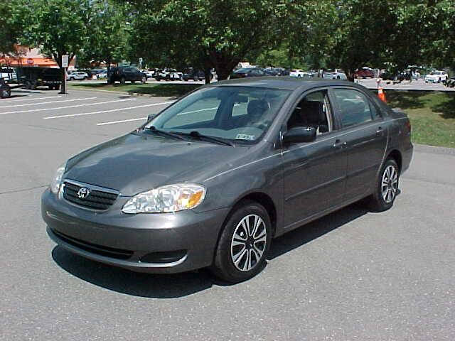Used 2005 Toyota Corolla LE FWD image 4
