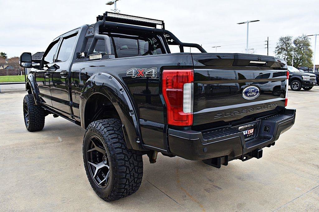 Used 2019 Ford F250 Lariat w/ Lariat Ultimate Package AWD/4WD image 9