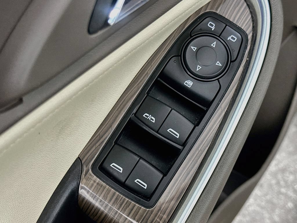 Used 2024 Chevrolet Malibu LT FWD image 22