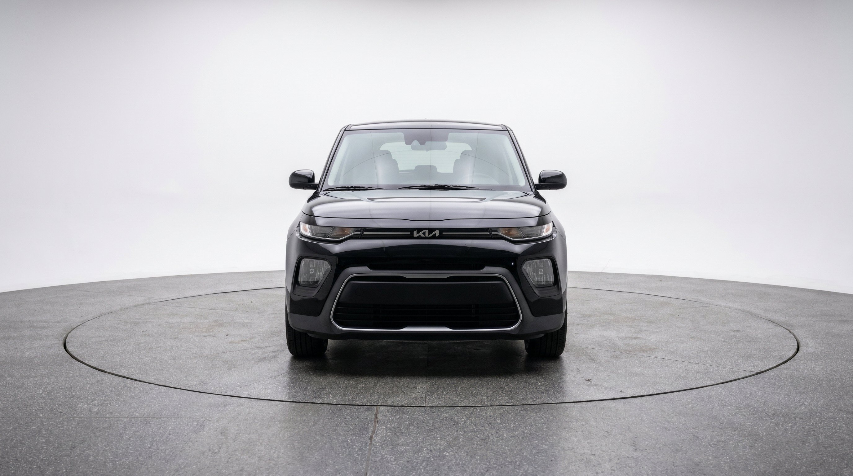 Used 2025 Kia Soul LX w/ LX Technology Package FWD image 2