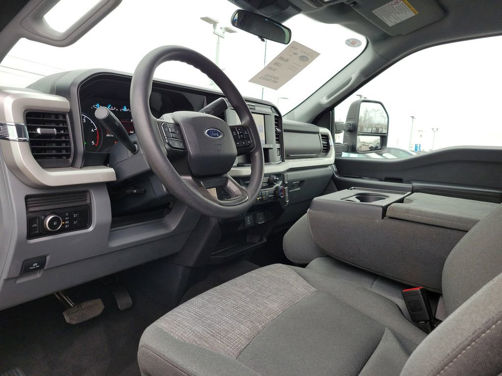 Certified 2025 Ford F250 XLT AWD/4WD image 19