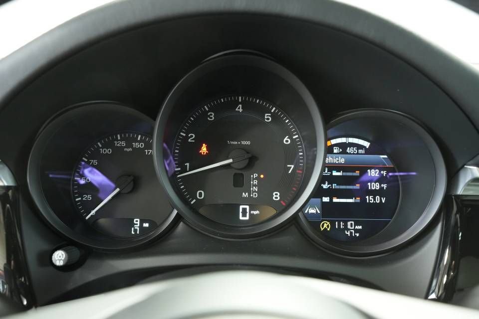 Certified 2026 Porsche Macan AWD/4WD image 14
