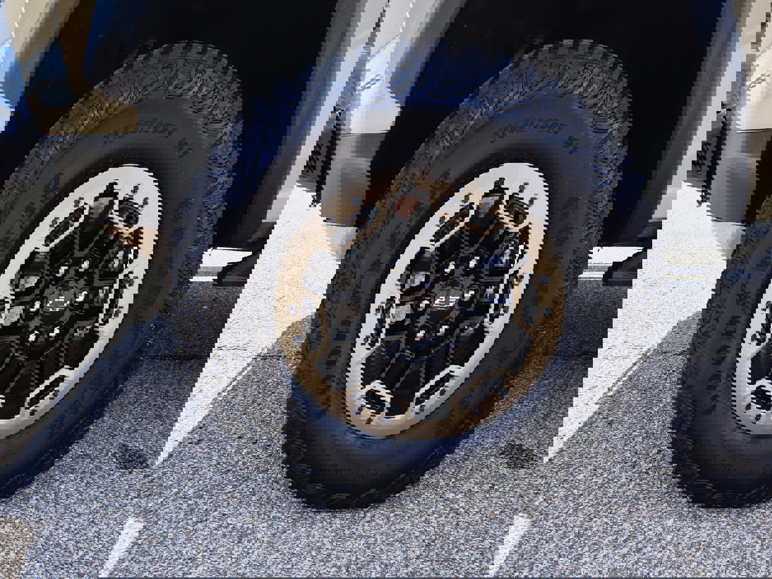 Used 2023 Chevrolet Colorado ZR2 w/ Desert Boss Special Edition image 33