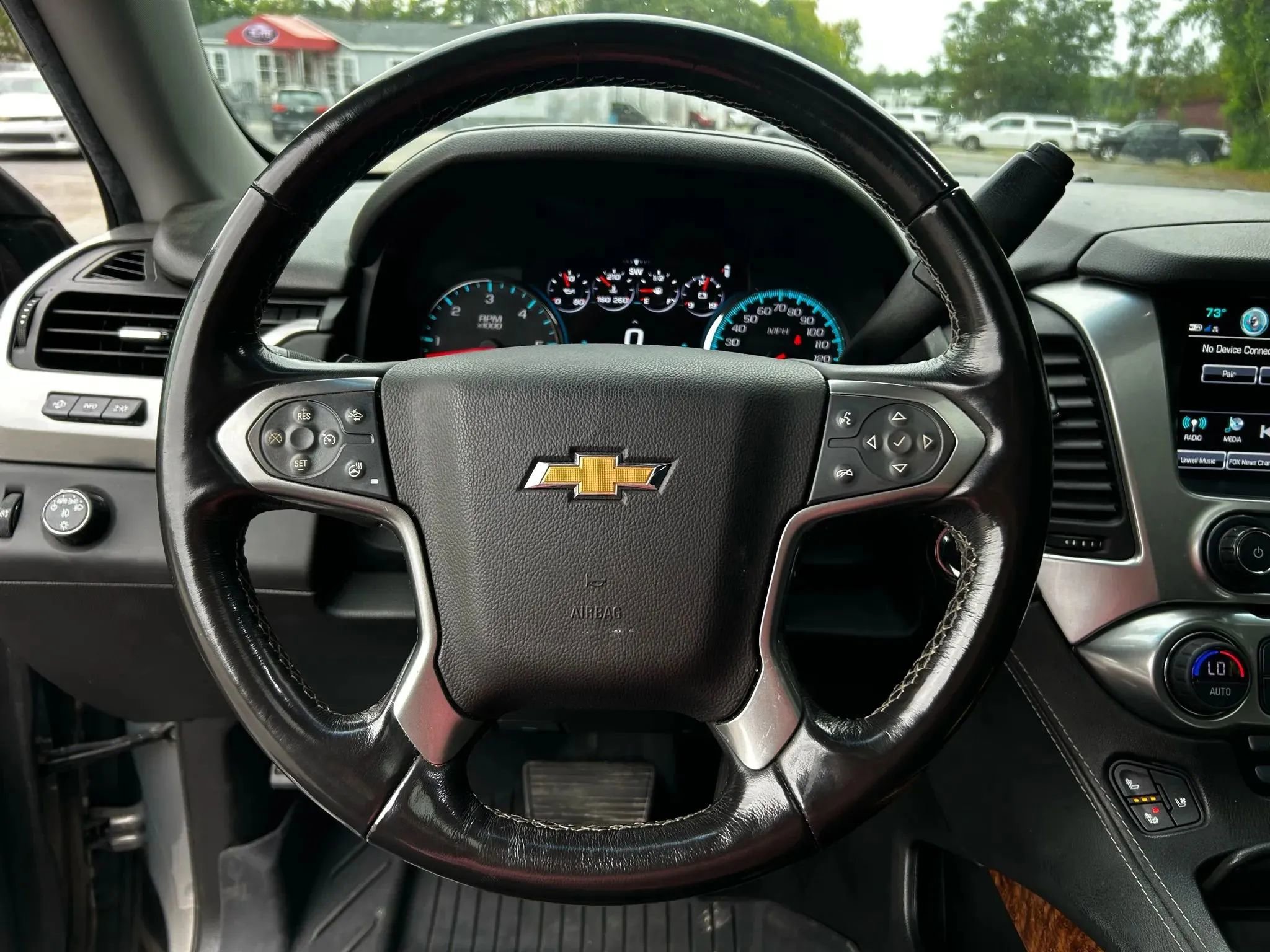 Used 2018 Chevrolet Suburban Premier image 18