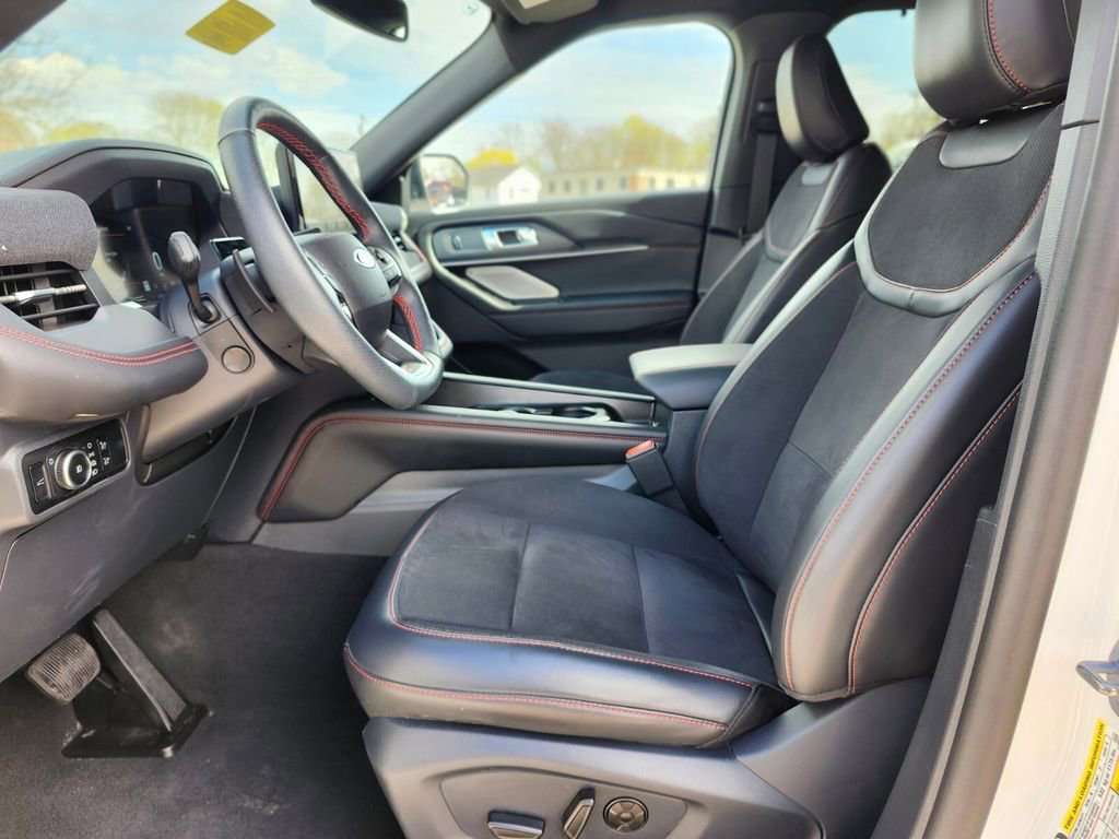 Certified 2025 Ford Explorer ST AWD/4WD image 20