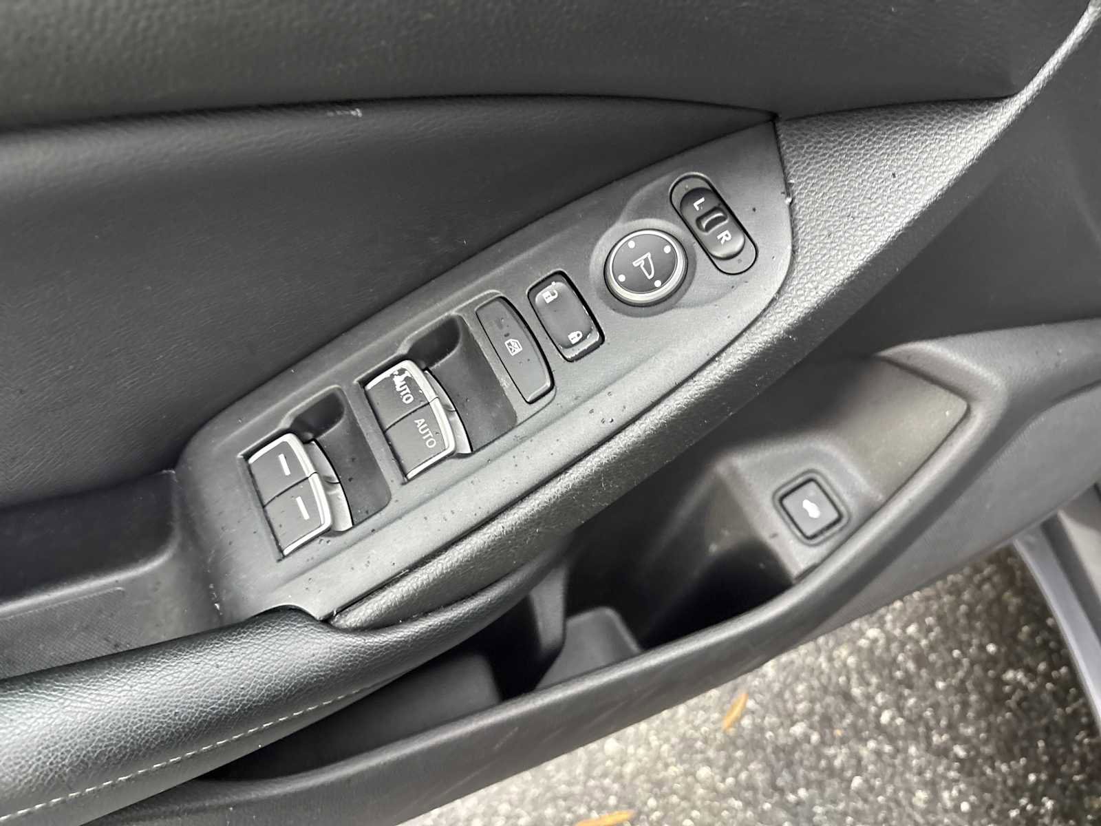 Used 2018 Honda Accord Sport image 16