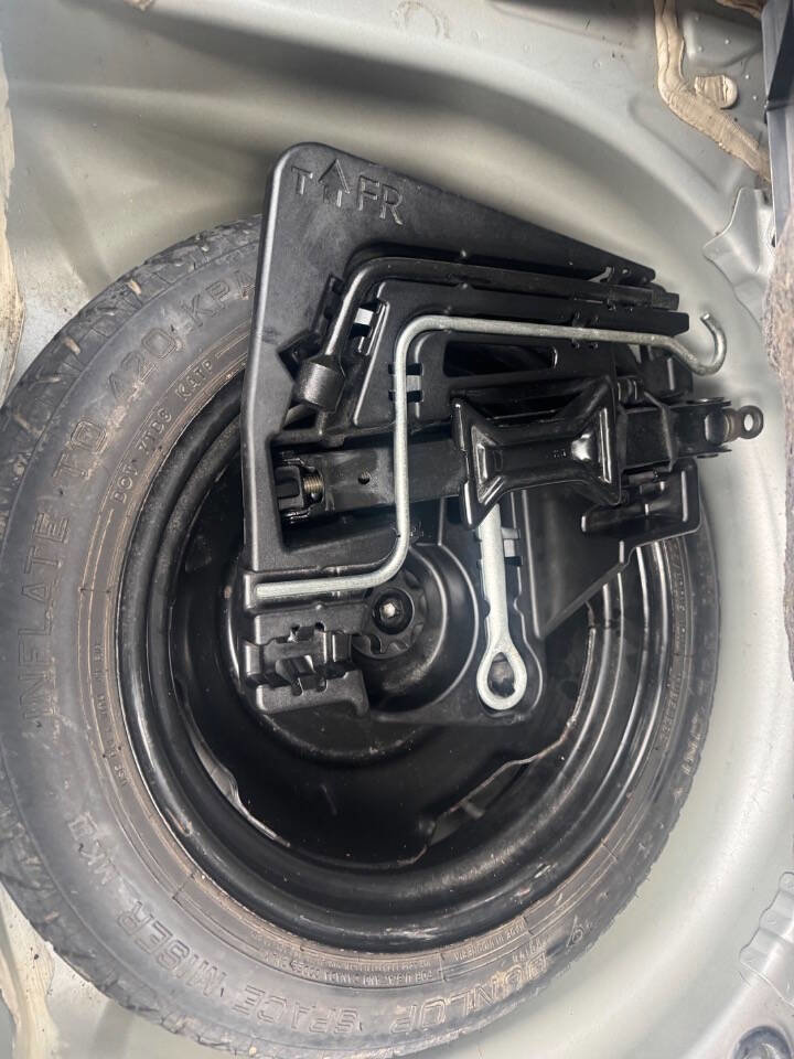 Used 2010 Toyota Prius Two image 18