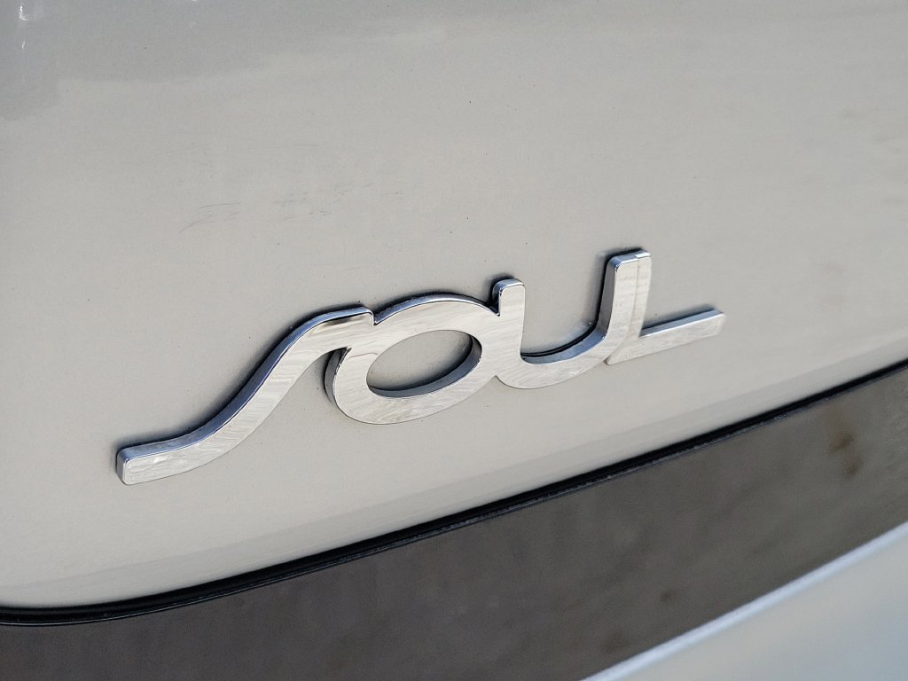 Used 2019 Kia Soul FWD image 13