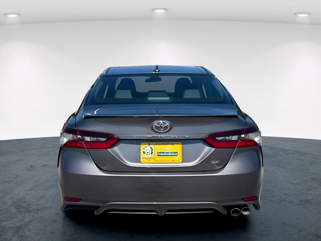 Used 2023 Toyota Camry SE image 5