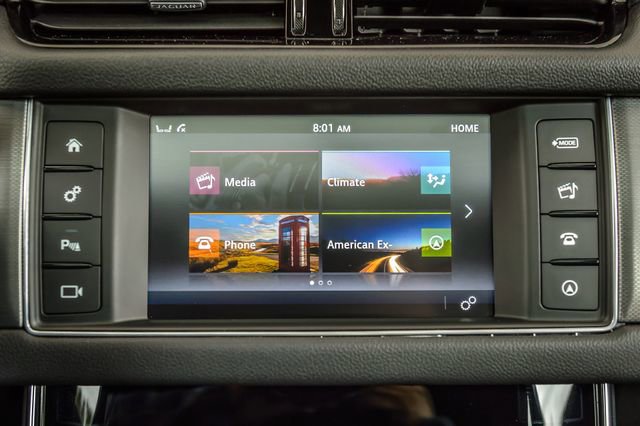 Used 2018 Jaguar XF S image 18