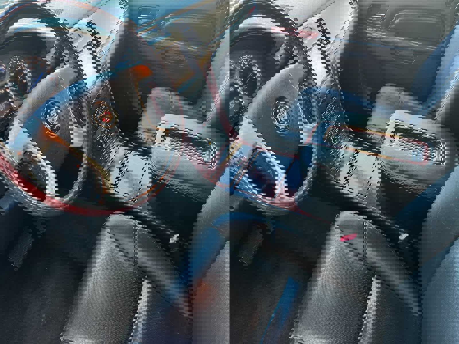 Used 2014 Cadillac Escalade Luxury image 12