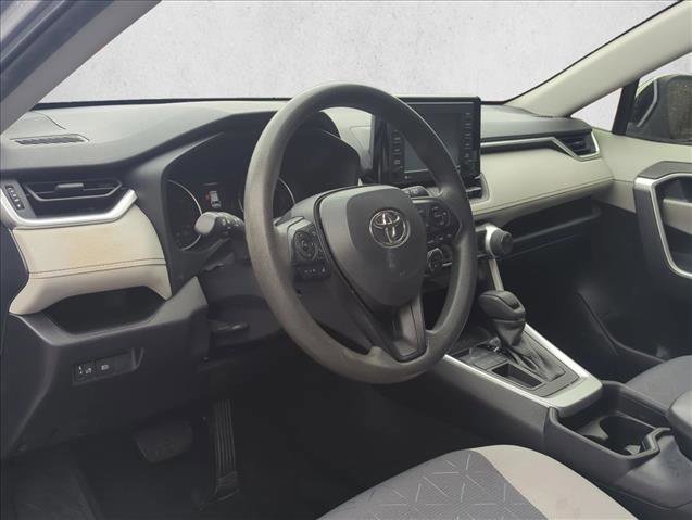 Used 2021 Toyota RAV4 XLE image 9