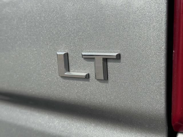 Used 2023 Chevrolet Silverado 1500 LT AWD/4WD image 9