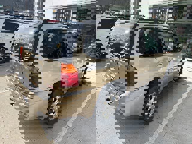 Used 2005 GMC Envoy SLT image 6