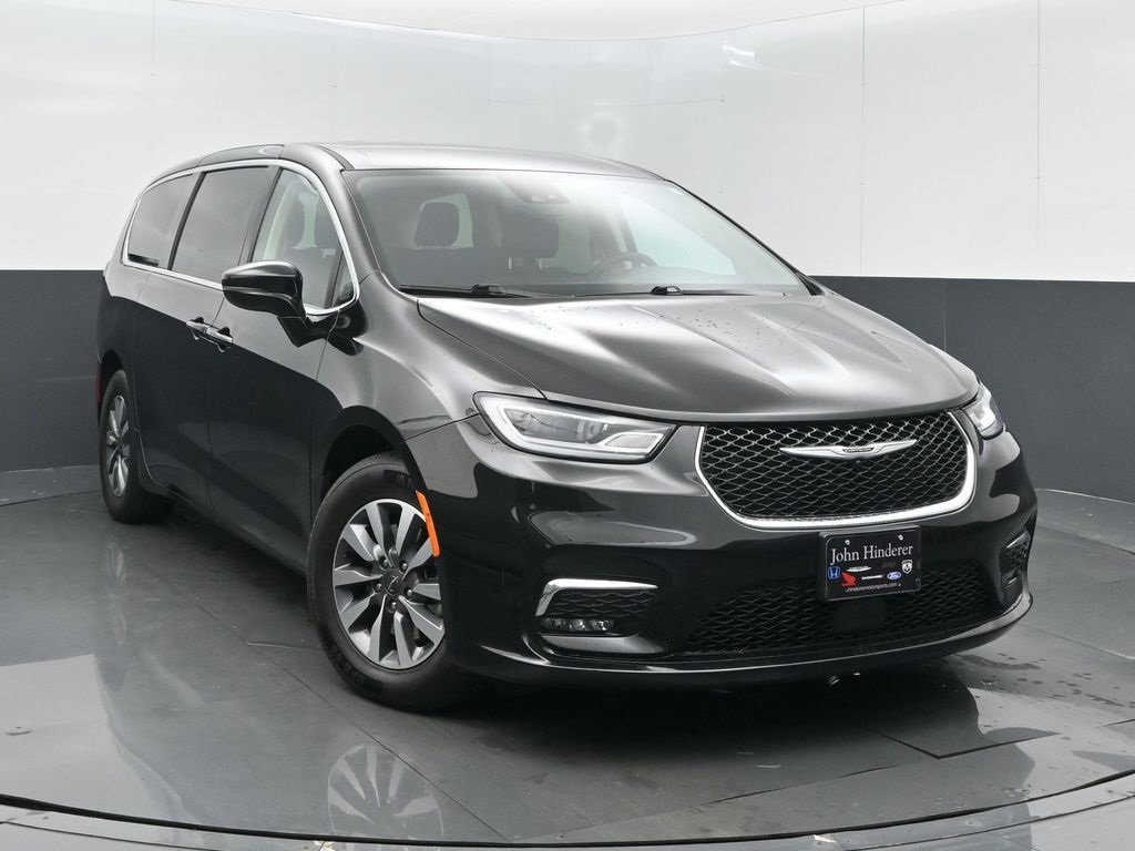 Certified 2024 Chrysler Pacifica Select image 2