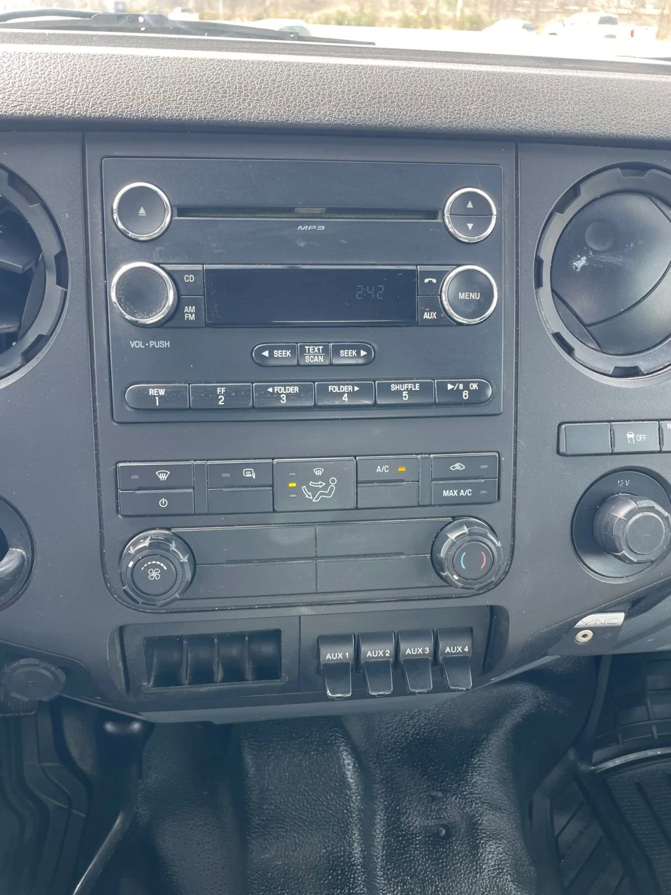 Used 2015 Ford F250 XL w/ Power Equipment Group AWD/4WD image 25