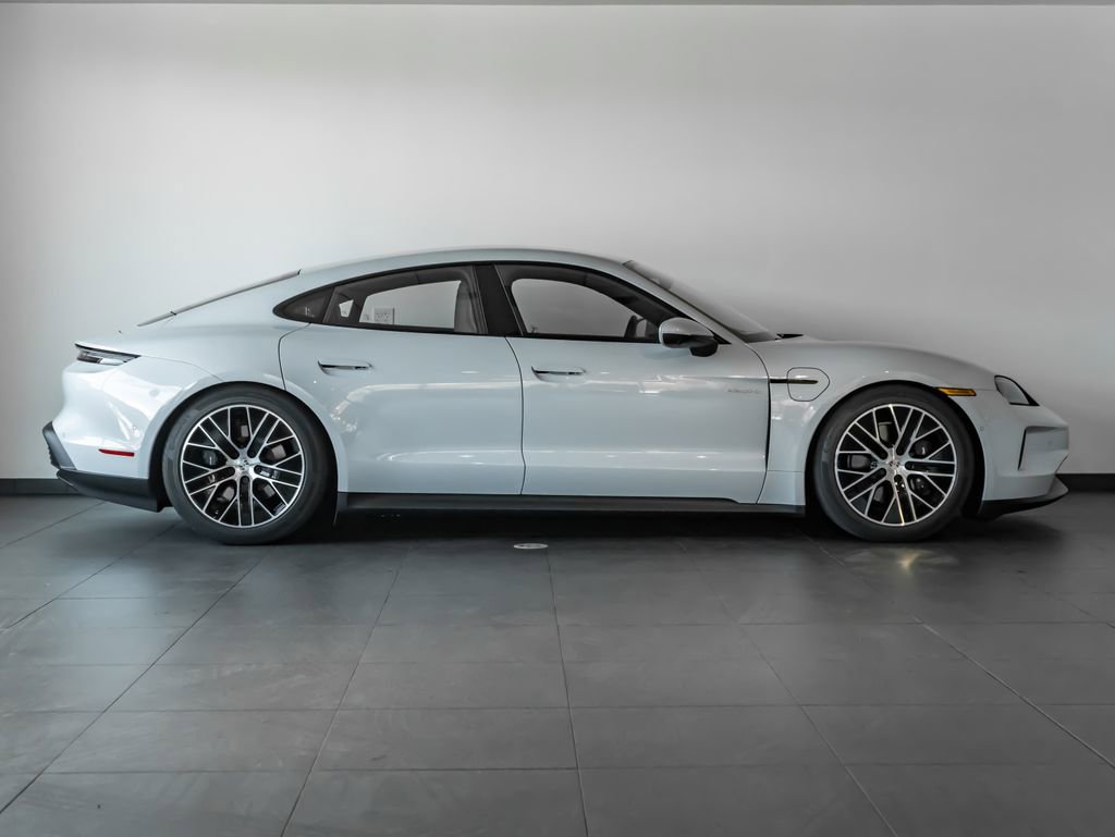 New 2026 Porsche Taycan image 8