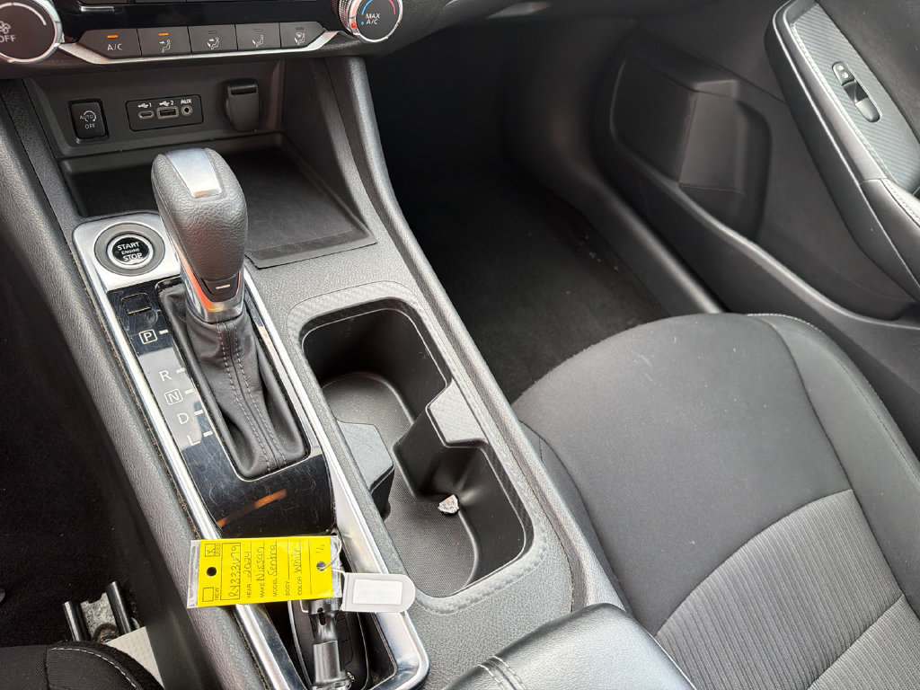 Used 2024 Nissan Sentra SV FWD image 32