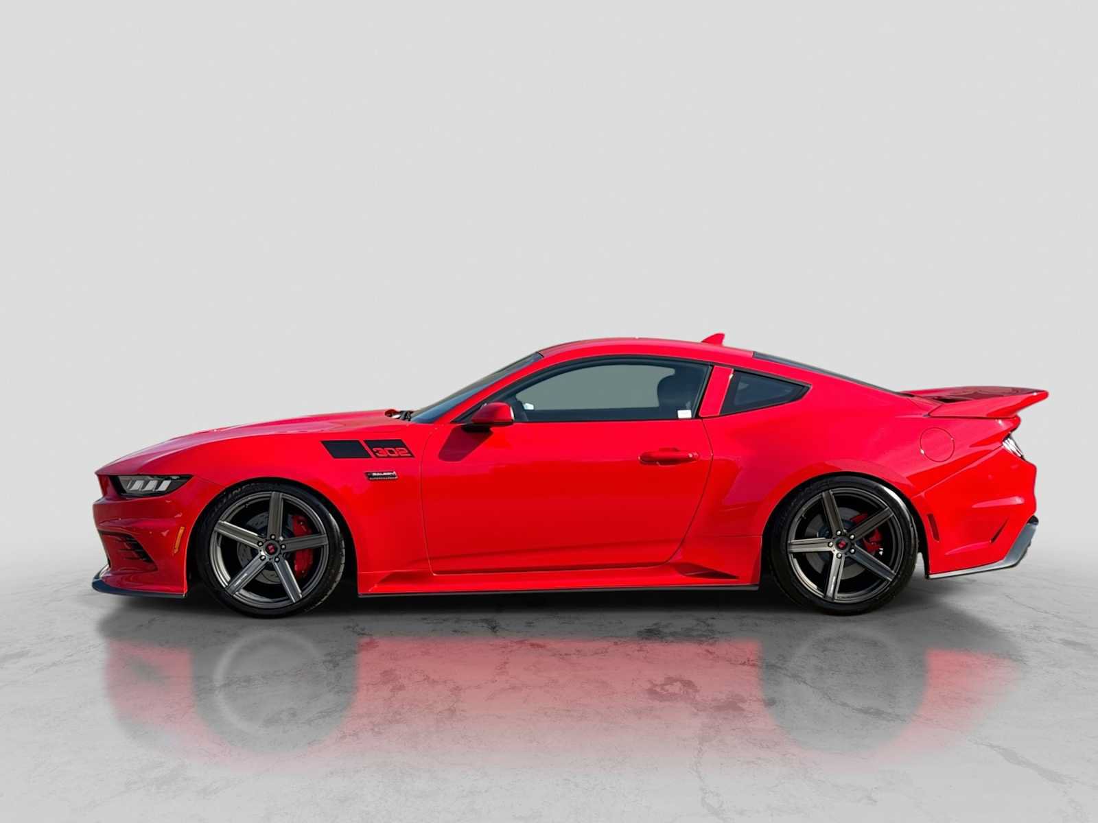 Used 2024 Ford Mustang GT RWD image 3