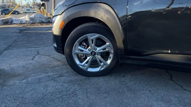 Used 2023 Hyundai Kona SEL image 6