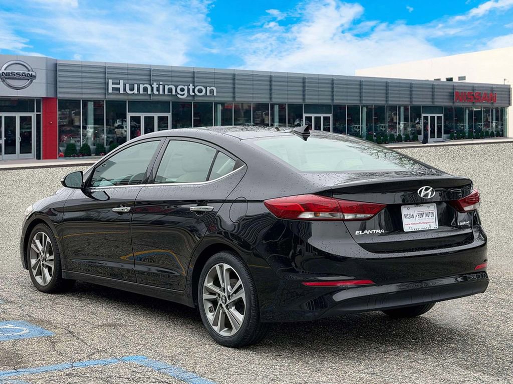 Used 2017 Hyundai Elantra Limited FWD image 4