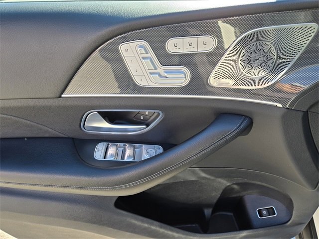 Used 2021 Mercedes-Benz GLS 580 4MATIC image 25