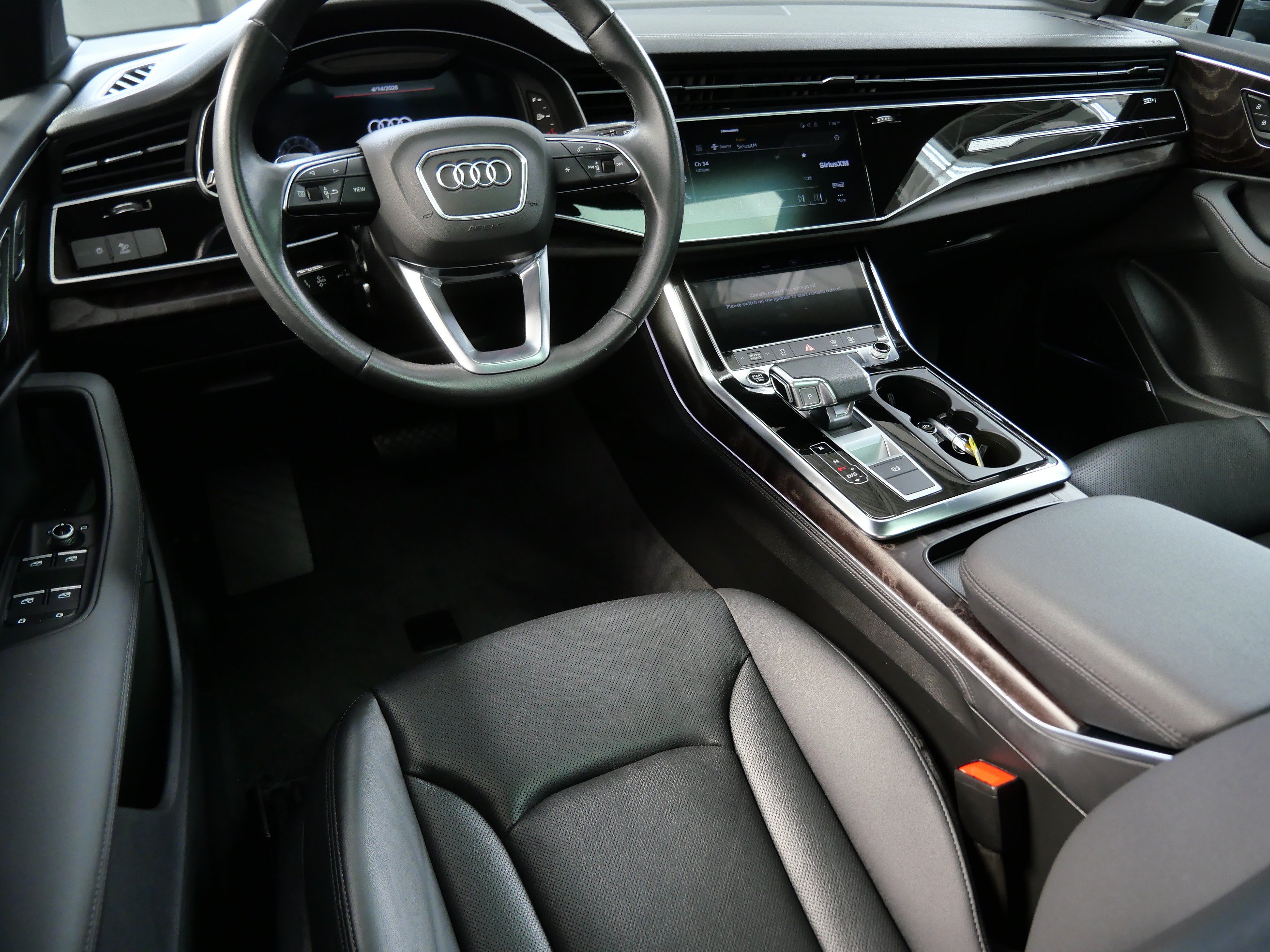 Used 2023 Audi Q7 2.0T Premium Plus w/ Premium Plus Package AWD/4WD image 2