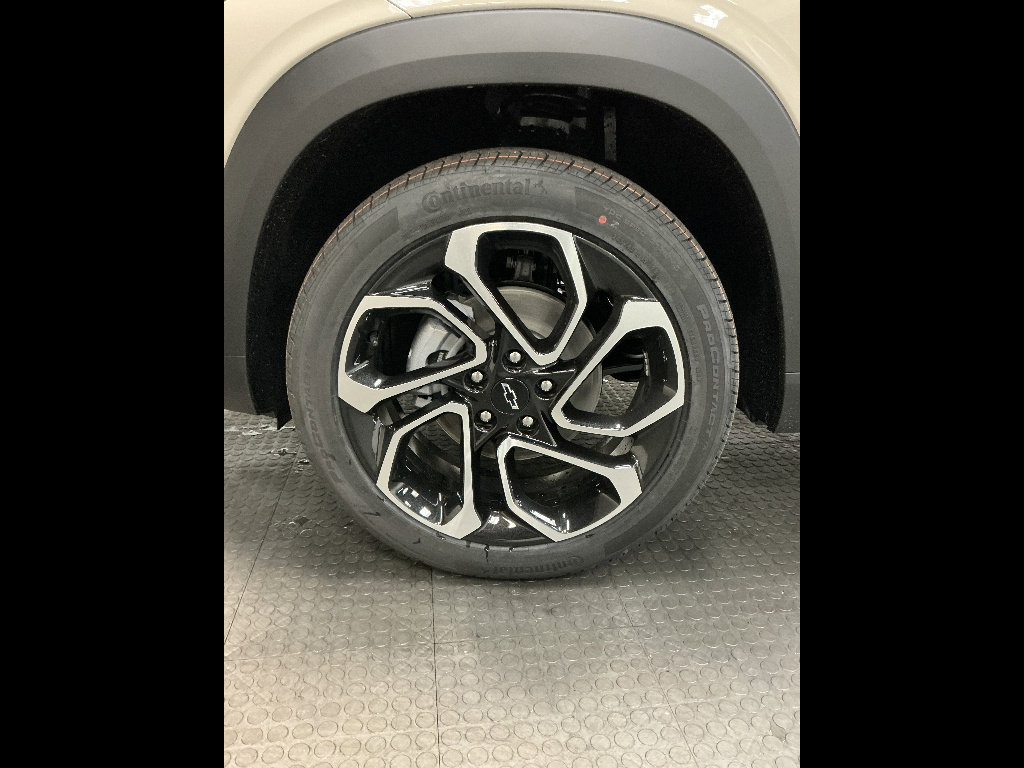 New 2026 Chevrolet Trax RS FWD image 36