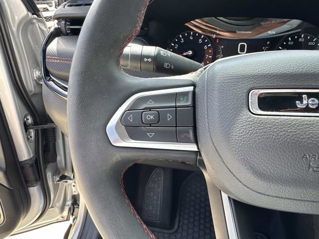 Used 2025 Jeep Compass Trailhawk w/ Trailer Tow Group image 27