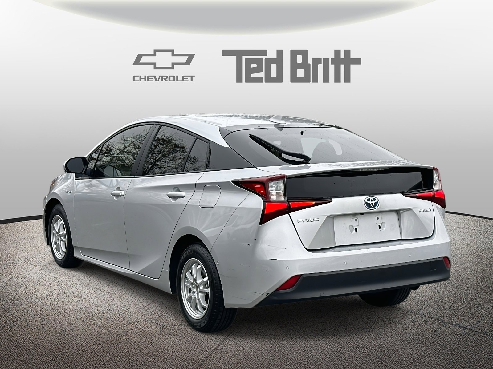 Used 2022 Toyota Prius LE image 6