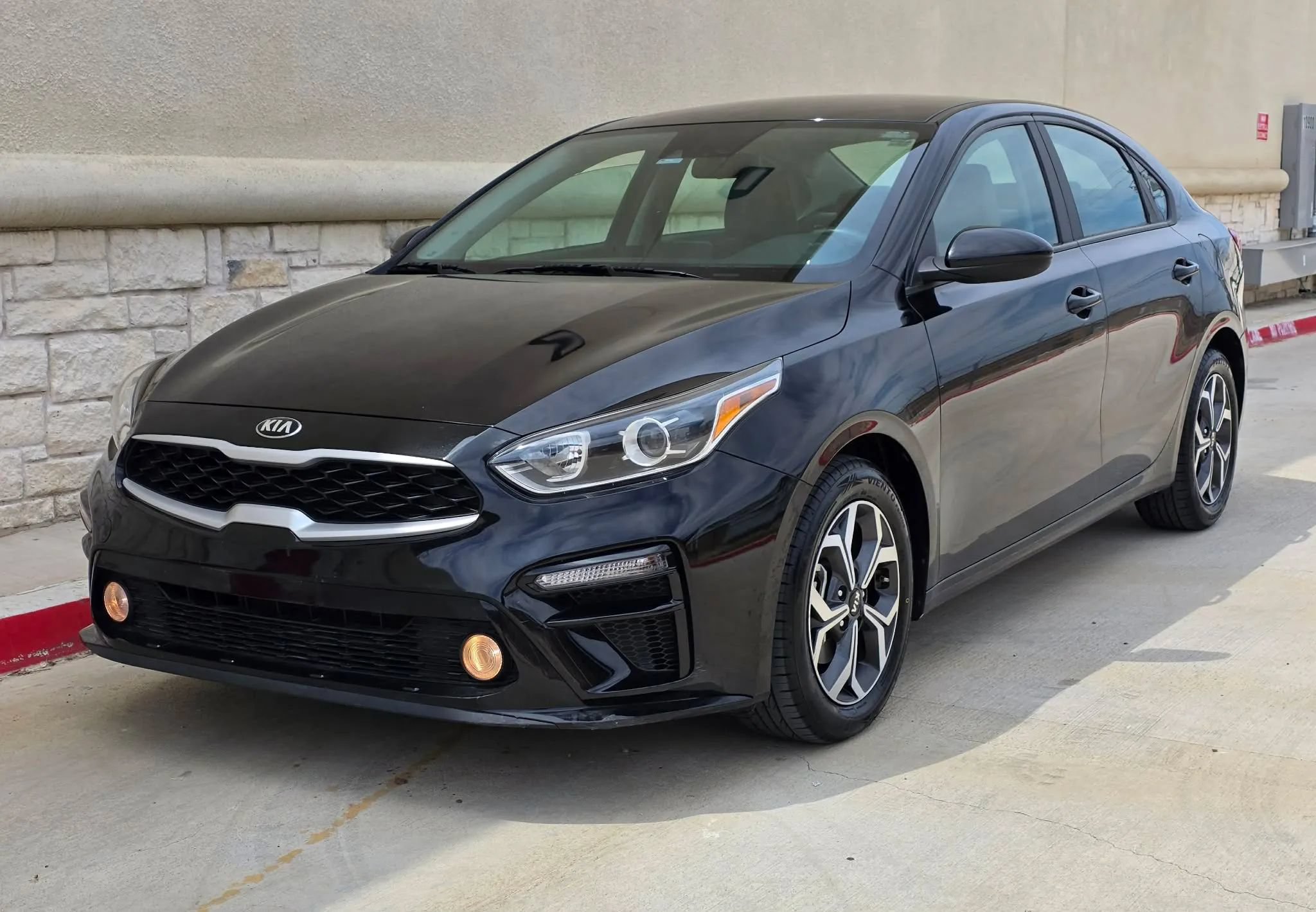 Used 2021 Kia Forte LXS FWD image 7