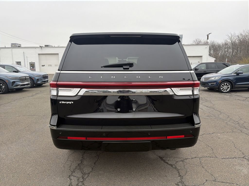 Certified 2024 Lincoln Navigator Reserve image 4