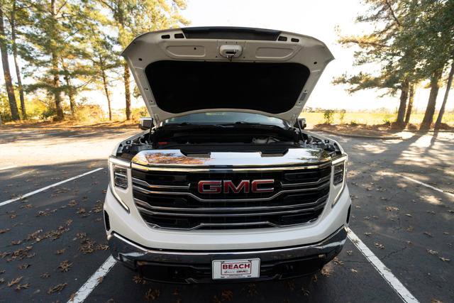 Used 2022 GMC Sierra 1500 SLT w/ SLT Convenience Package image 9