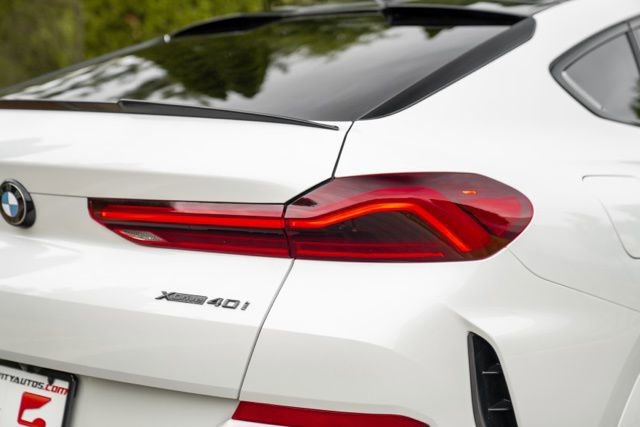 Used 2022 BMW X6 xDrive40i w/ M Sport Package AWD/4WD image 18