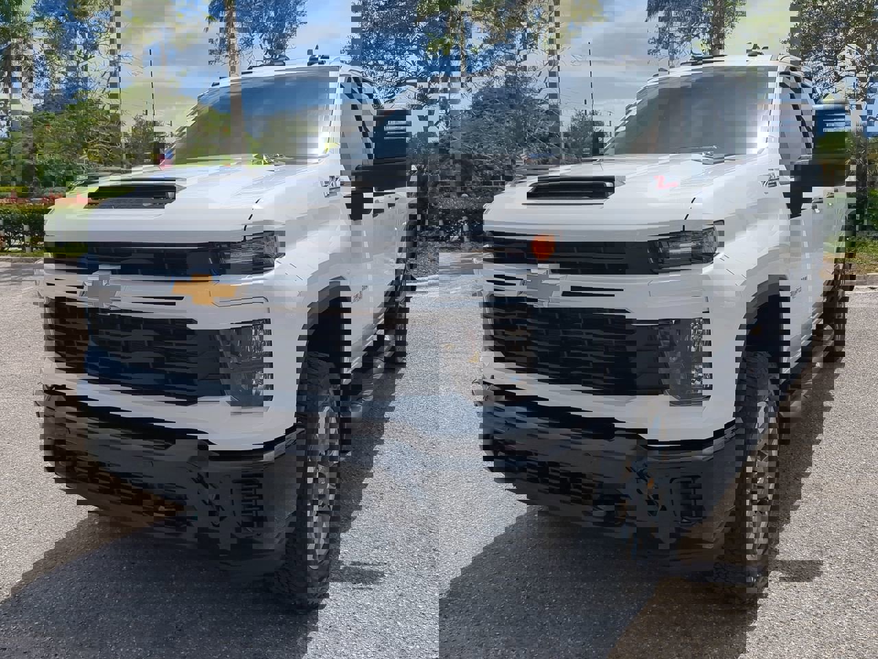 Used 2025 Chevrolet Silverado 2500 Custom w/ Custom Value Package image 9