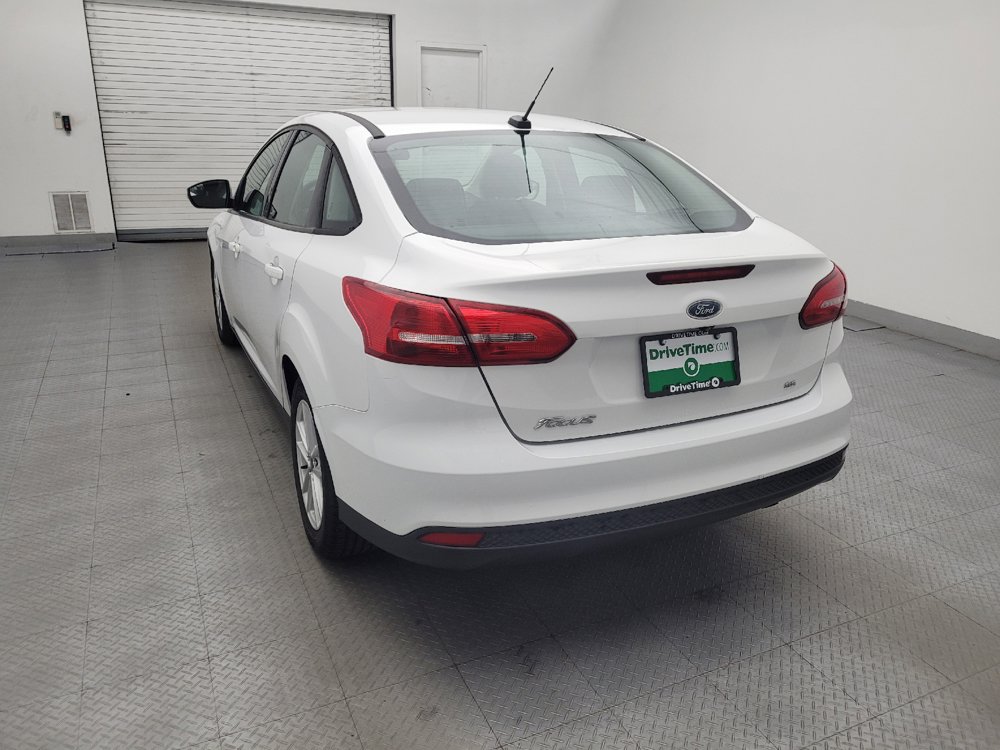Used 2017 Ford Focus SE FWD image 6