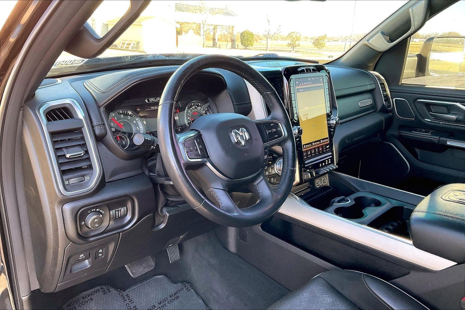 Used 2019 RAM 1500 Laramie image 14