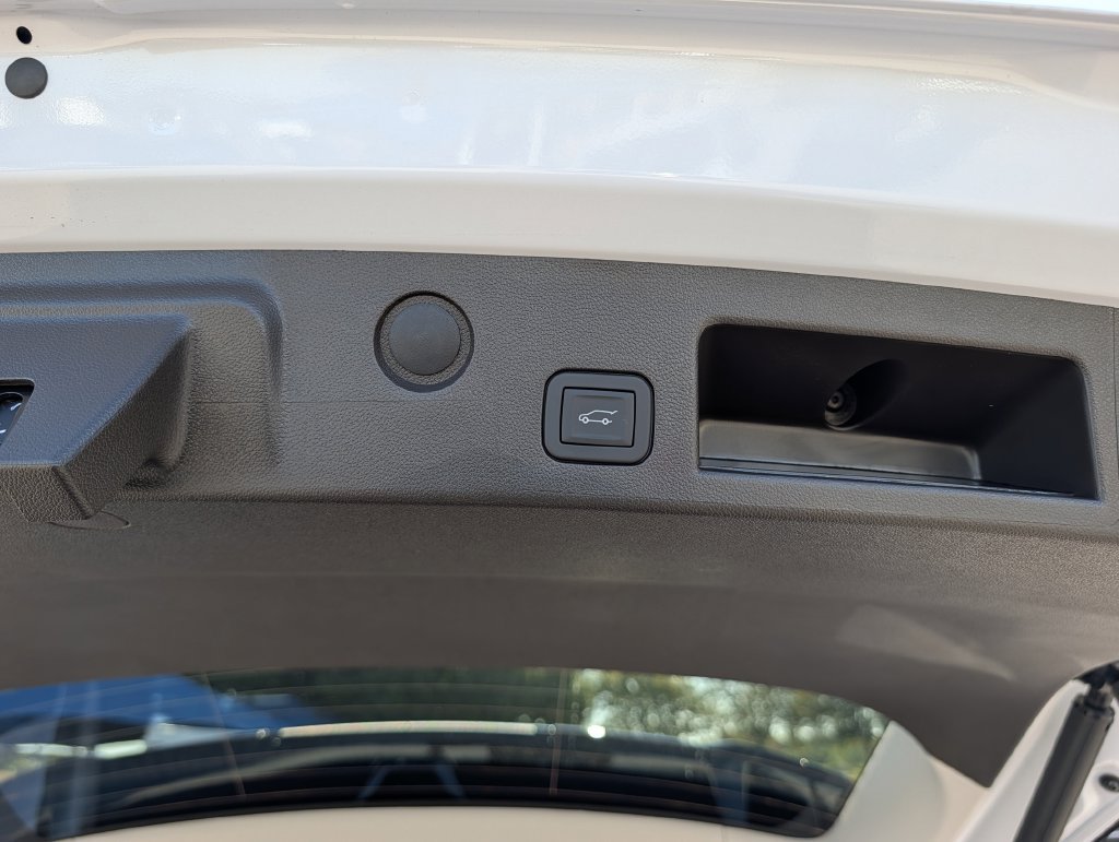 New 2027 GMC Terrain Denali w/ LPO, Floor Liner Package AWD/4WD image 27